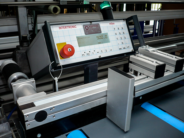 Präzisions-Längenanschlag mit Steuerung